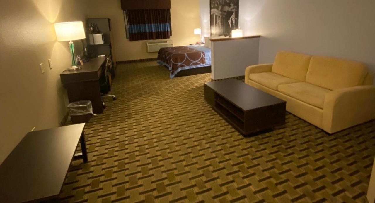 Super 8 By Wyndham Lynchburg Va Ξενοδοχείο Εξωτερικό φωτογραφία