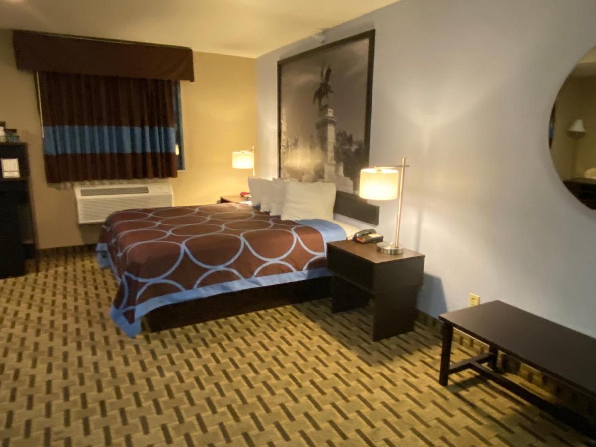 Super 8 By Wyndham Lynchburg Va Ξενοδοχείο Εξωτερικό φωτογραφία